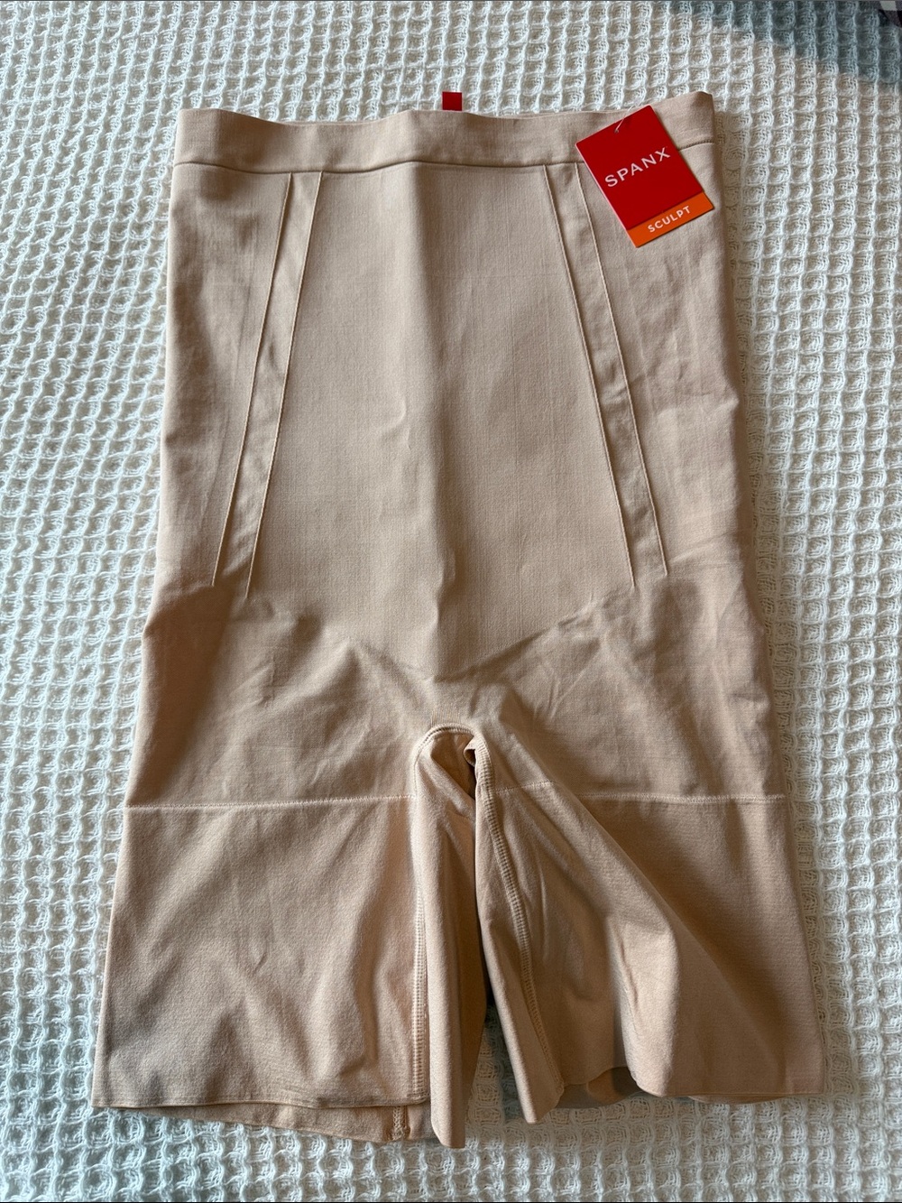 NWT Spanx Sculpt OnCore High-Waisted Mid-Thigh Shaping Short